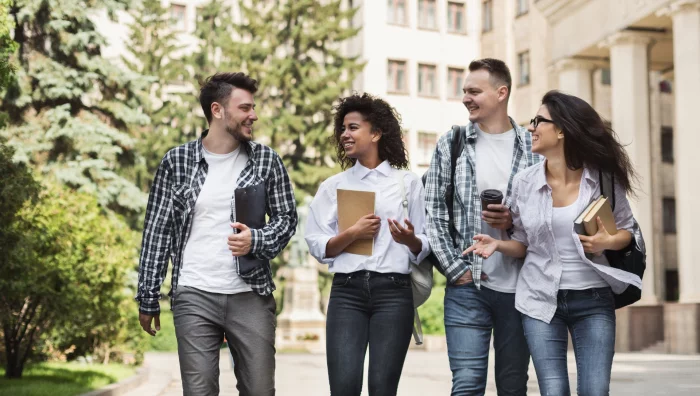 Écoles de commerce : ces établissements engagés écologiquement