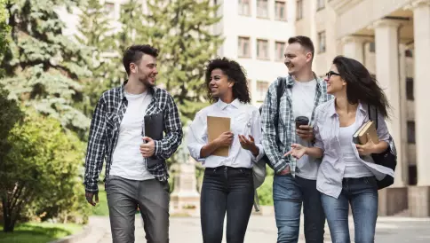Écoles de commerce : ces établissements engagés écologiquement